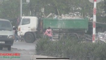 Kỳ 2: Hành trình 'bám' xe chở 'rác lậu' tại Hưng Yên