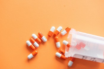 Gần 8.880 thuốc, vắc-xin và sinh phẩm y tế được Bộ Y tế gia hạn