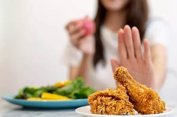 Hiểm họa ẩn sau những tiện lợi của thức ăn nhanh đối với sức khỏe con người