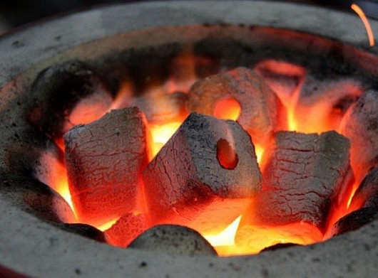 Nguy hiểm từ đốt than, củi sưởi ấm