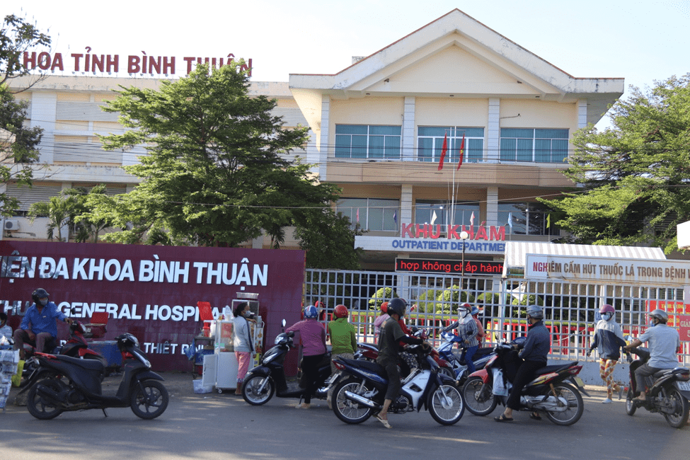 Một số bệnh nhân bị ngộ độc thực phẩm ở Phan Thiết được điều trị tại bệnh viện đa khoa tỉnh Bình Thuận