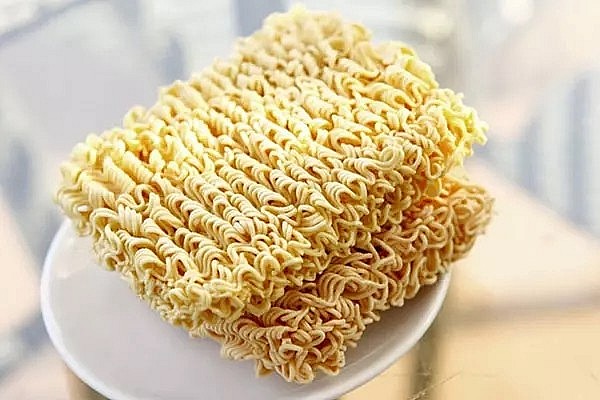Một tuần nên ăn bao nhiêu gói mì tôm