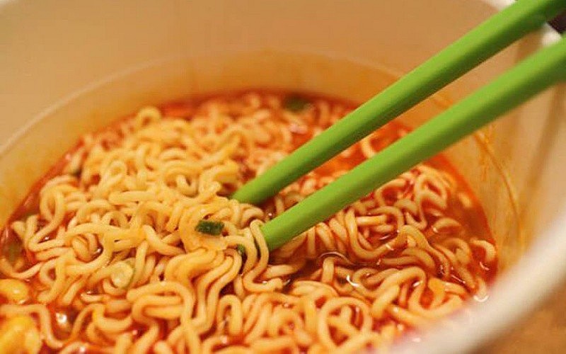 Một tuần nên ăn bao nhiêu gói mì tôm