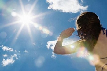 Những biện pháp bảo vệ mắt khỏi tác hại của tia UV
