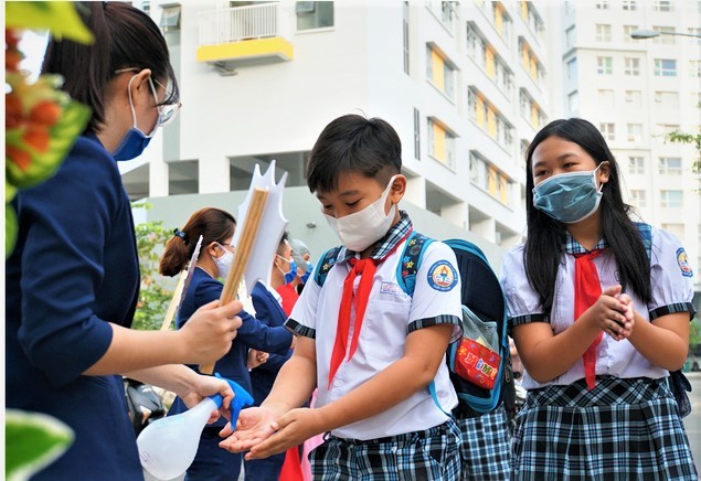 Trẻ sắp đi học, bố mẹ cần làm gì để trẻ ít nguy cơ nhiễm bệnh?