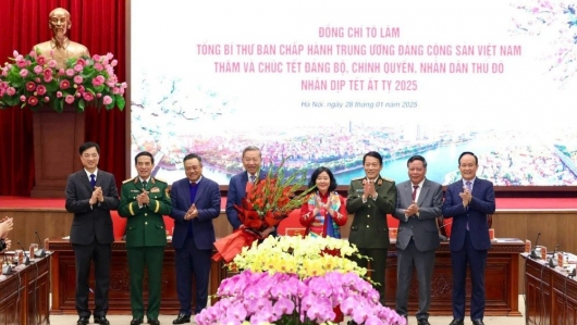 Tổng Bí thư Tô Lâm thăm, chúc Tết Đảng bộ, chính quyền và Nhân dân Thủ đô Hà Nội