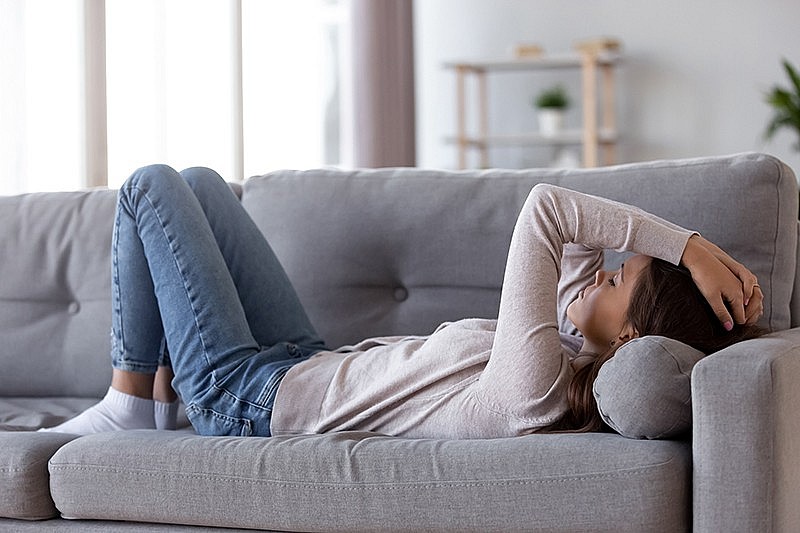 Là biểu hiện gián tiếp nhưng rất thường gặp do hậu quả của thiếu máu, kém hấp thu dinh dưỡng và sụt cân kéo dài.