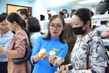 Báo chí – ngọn đèn trong 