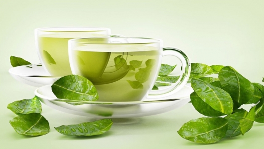 Uống trà xanh sai cách có thể gây hại gan