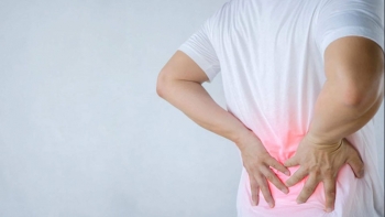 Đừng để cột sống “lão hóa” sớm vì thói quen sai lầm