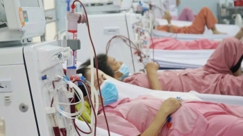 Vì sao ngày càng nhiều người trẻ mắc suy thận?