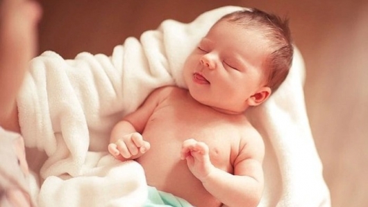 Bộ Y tế đề xuất hỗ trợ tiền mặt với các gia đình sinh một bề,  có hai con gái