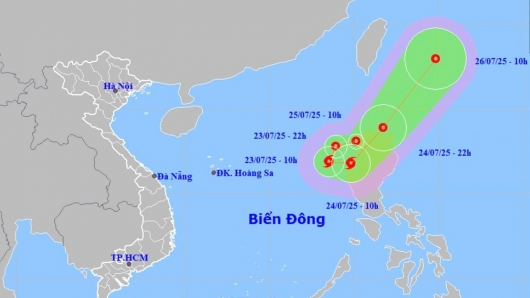 Trước nguy cơ bão và áp thấp, người dân cần làm gì để bảo vệ an toàn sức khỏe?