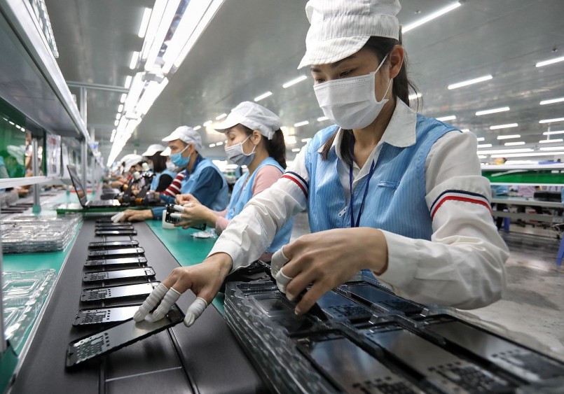 Xuất nhập khẩu hàng hóa đạt hơn 470 tỷ USD, xuất siêu gần 8 tỷ