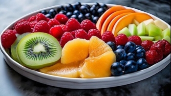 Bổ sung vitamin C đúng cách: Tăng sức đề kháng, tránh sỏi thận rình rập