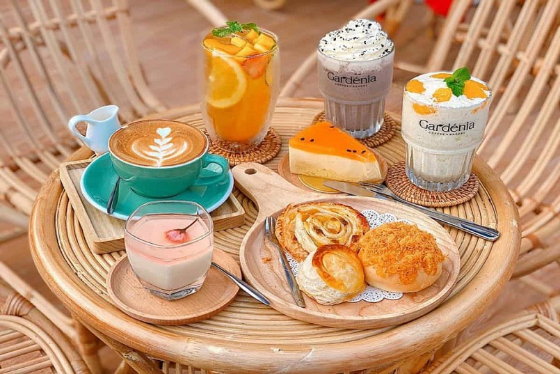 Các thực phẩm nhiều đường gây hại hàng đầu cho làn da mụn.