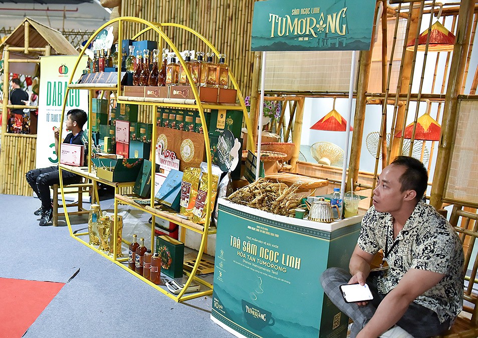 Các gian hàng sản phẩm thiên nhiên, OCOP tại Triển lãm thành tựu 80 năm Các gian hàng sản phẩm thiên nhiên, OCOP tại Triển lãm thành tựu 80 năm