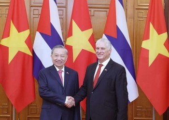 Việt Nam - Cuba tăng cường hợp tác toàn diện, mở rộng các lĩnh vực chiến lược