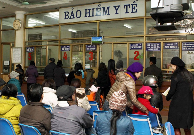 Một trong những đề xuất quan trọng nhất là việc triển khai khám sức khỏe định kỳ hoặc khám sàng lọc miễn phí ít nhất mỗi năm một lần cho các nhóm đối tượng ưu tiên, bắt đầu từ năm 2026.