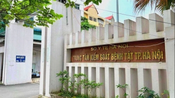 Nghi vấn mua bán vắc xin ngoài sổ sách tại CDC Hà Nội: Tập thể cán bộ đề nghị làm rõ trách nhiệm