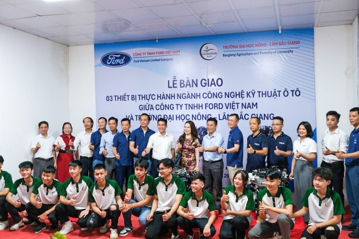 Ford lan tỏa tinh thần “Cùng nhau xây đắp” trong Tháng Chăm sóc Toàn cầu 2025