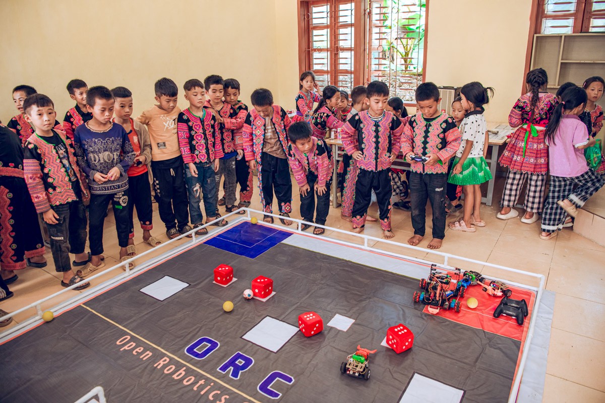 Ford lan tỏa tinh thần “Cùng nhau xây đắp” trong Tháng Chăm sóc Toàn cầu 2025