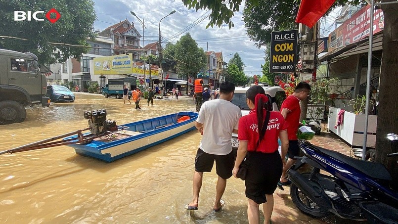 BIC nhanh chóng bố trí phương tiên chuyên dụng để hỗ trợ cán bộ và người dân bị ngập do bão