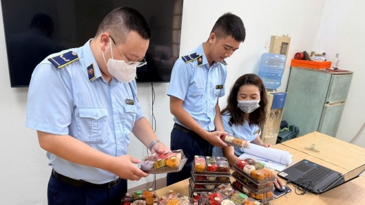 Siết chặt giám sát, cảnh báo sớm để bảo đảm an toàn thực phẩm nông, lâm, thủy sản