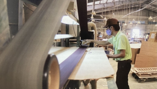 Doanh nghiệp ngành gỗ Việt biến thách thức thuế quan thành cơ hội nâng tầm sản phẩm