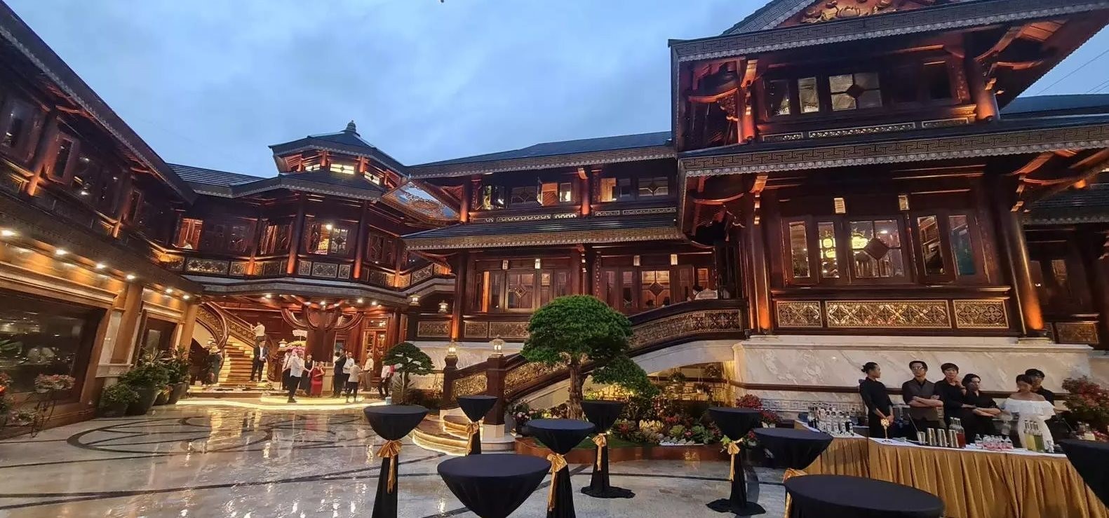 Cảnh sát đồng loạt xuất hiện tại hệ thống Thẩm mỹ viện Mailisa ở Đắk Lắk và TP. Hồ Chí Minh