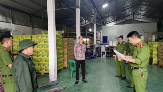 Phú Thọ triệt phá công ty sản xuất nước ngọt giả quy mô lớn