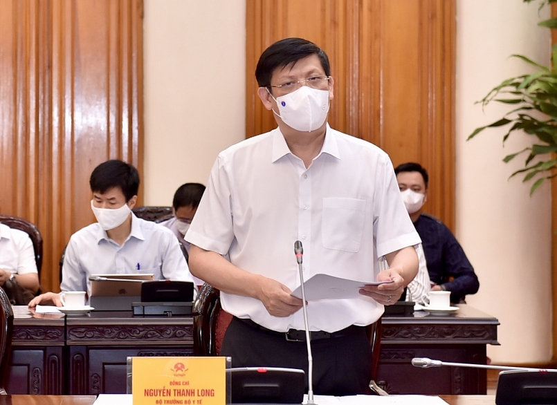 Bộ trưởng Y tế Nguyễn Thanh Long nêu các nhiệm vụ cấp bách trong thời gian tới và các kiến nghị, đề xuất với Chính phủ, Thủ tướng Chính phủ. Ảnh VGP/Nhật Bắc