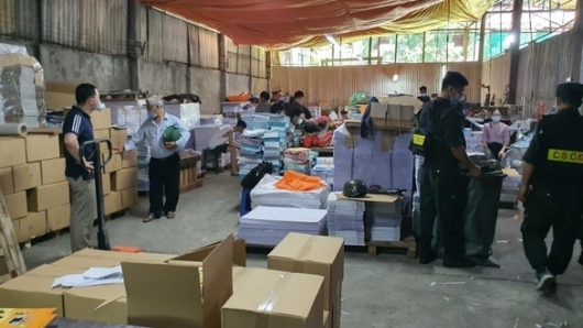 Hà Nội: Triệt phá đường dây sản xuất gần 3 triệu cuốn sách giáo khoa giả