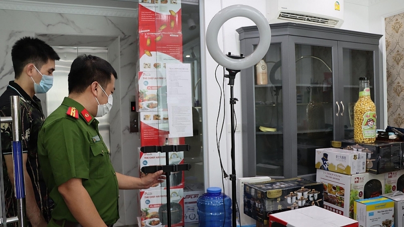 Đồng loạt kiểm tra 8 kho hàng kinh doanh, livestream bán hàng không rõ nguồn gốc liên tỉnh Hà Nội, Hưng Yên