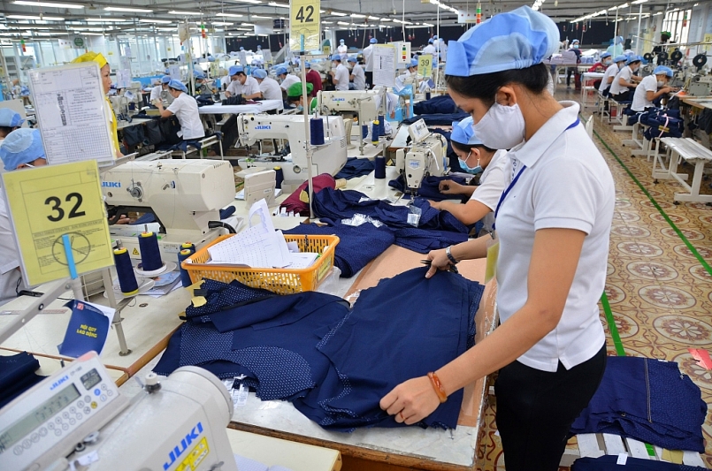 Việt Nam nhập siêu gần 1,5 tỷ USD trong 6 tháng đầu năm