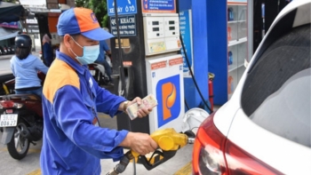 Ngày mai (12/7), giá xăng dầu có thể tăng mạnh lần thứ 3 liên tiếp