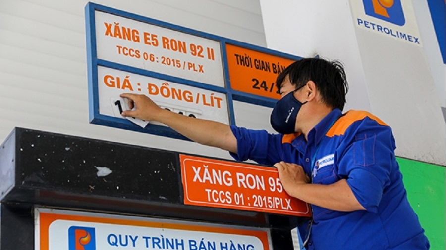Giá xăng, dầu lại đồng loạt tăng mạnh
