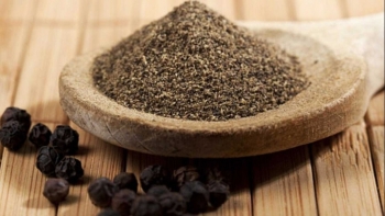 Giá hồ tiêu hôm nay 18/7: Giao động trong khoảng 72.000 - 75.500 đồng/kg