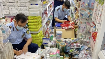 Lào Cai: Phạt cửa hàng Mẹ và Bé hơn 100 triệu đồng do kinh doanh hàng nhập lậu