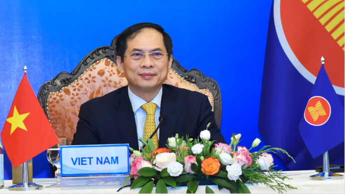 Bộ trưởng Bộ Ngoại giao Bùi Thanh Sơn  tham dự Hội nghị trực tuyến Bộ trưởng Ngoại giao ASEAN-Hoa Kỳ. Ảnh: BNG