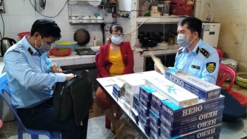 Gia Lai: Xử phạt tiệm tạp hóa kinh doanh hơn 300 bao thuốc lá điếu nhập lậu