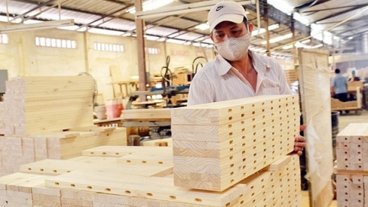 Đồ gỗ Việt Nam còn nhiều dư điạ tại Pháp và EU