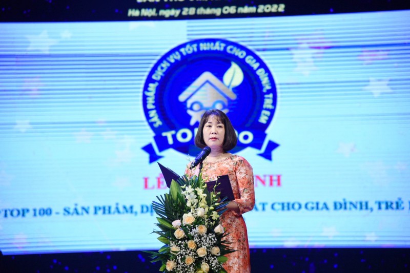 Chương trình Top 100 - Sản phẩm, dịch vụ tốt nhất cho gia đình và trẻ em: 10 năm đồng hành cùng doanh nghiệp và người tiêu dùng Việt