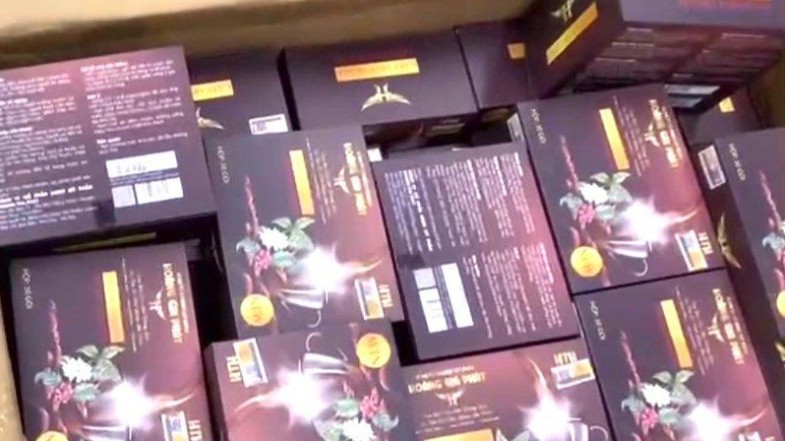 Thu giữ gần 2.000 hộp “Cafe Hoàng Gia” giảm cân nghi có thành phần chất cấm sibutramine