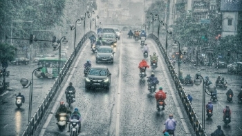 Chất lượng không khí Hà Nội tốt hơn nhờ cơn mưa dịu mát
